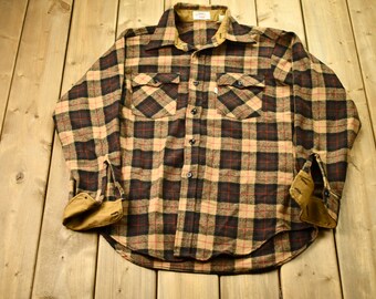 Vintage 1980s Levi's Plaid Button Up Shirt / 1980s Button Up / Vintage Flannel / Casual Wear / Workwear / Pattern Button Up