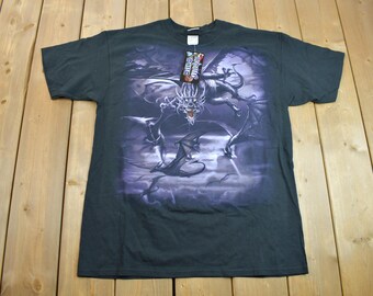 Vintage 1990's Original Dragon Print Tee by Liquid Blue. Size