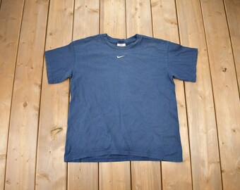 Vintage 1990s Nike Womens Mini Swoosh T-Shirt / 90s / Vintage Streetwear / Athletic T Shirt / Single Stitch / 90s Nike