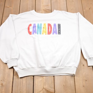 Vintage 1990s Ottawa Canada Crewneck Sweatshirt / Patriotic Pullover Sweatshirt / Travel & Tourism / Streetwear Fashion / Athletic