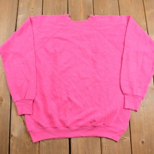 Vintage 1980s Hanes Her Way Blank Women's Crewneck Sweatshirt / 90s Crewneck / Souvenir / Athleisure / Streetwear / Raglan Sleeve / Pink