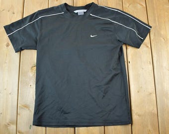 Vintage 1990s Nike Graphic T-Shirt / Swoosh / Nike Swoosh / Nike Vintage / Small Swoosh / Big Swoosh / Nike Check