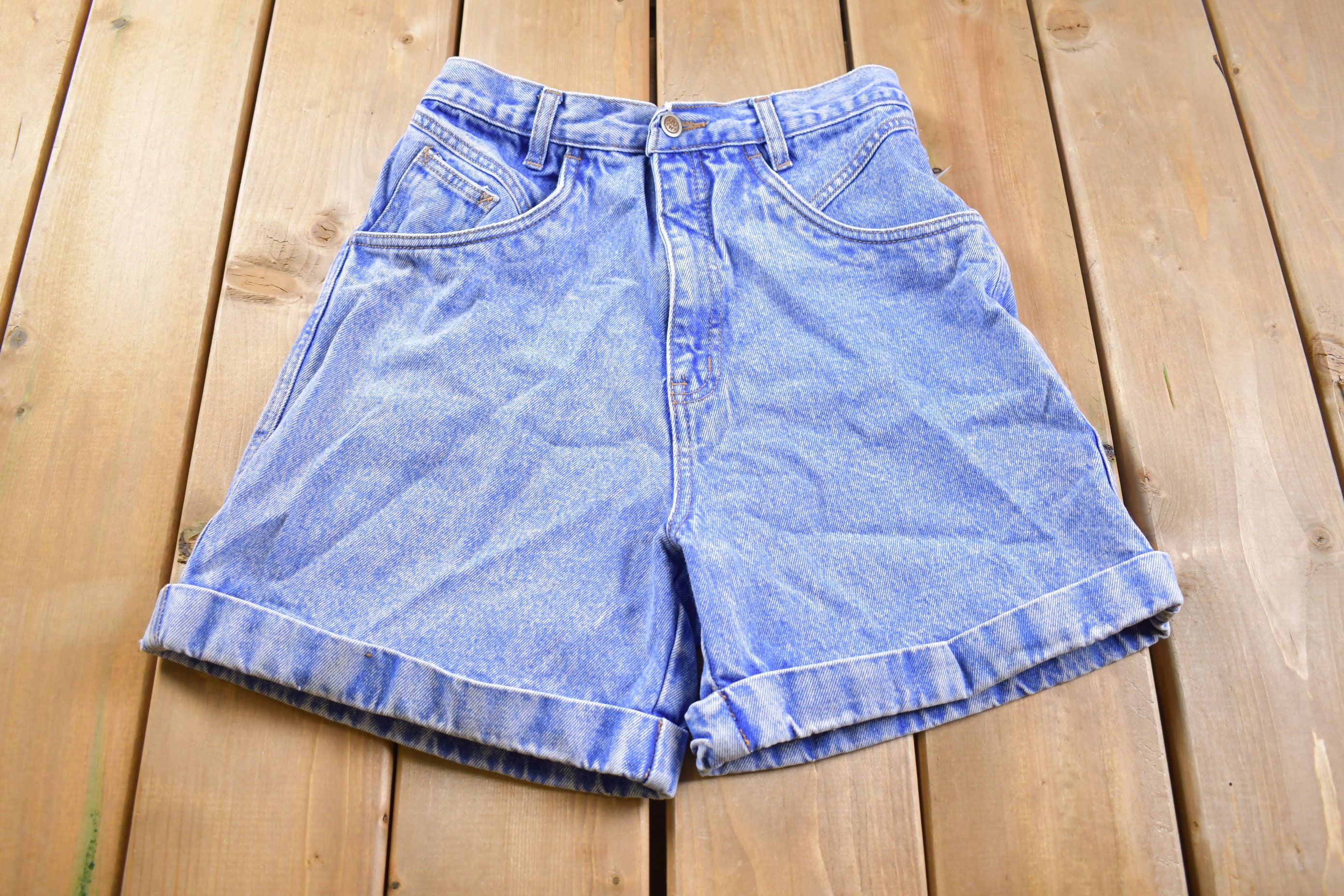 Jordache Girls' Tie-Dye Wash Bermuda Denim Short (4) : : Clothing,  Shoes & Accessories