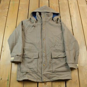 Vintage 1990s Woolrich Beige Winter Jacket / Vintage Woolrich / Made In USA / Multi Pocket Jacket / Size Medium
