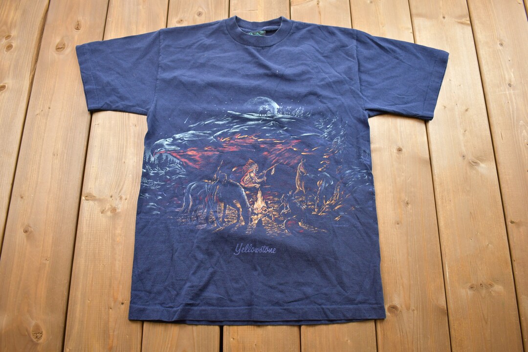 Vintage 1990s Yellowknife Indigenous Camp Fire Souvenir T Shirt
