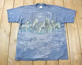 Vintage 1990s Grey Wolf Theme All Over Print Graphic T-Shirt / Single Stitch / Made In Canada / Nature T Shirt / Outdoorsman