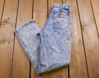 Vintage 1980's Wrangler Acid wash Jeans 24 x 30 / Made in USA / American Vintage / Streetwear Fashion / Acid Wash Denim / Vintage Pants