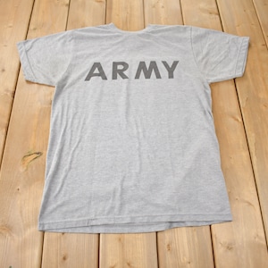 80s Vintage US Army T-shirt | Vintage Military T-shirt