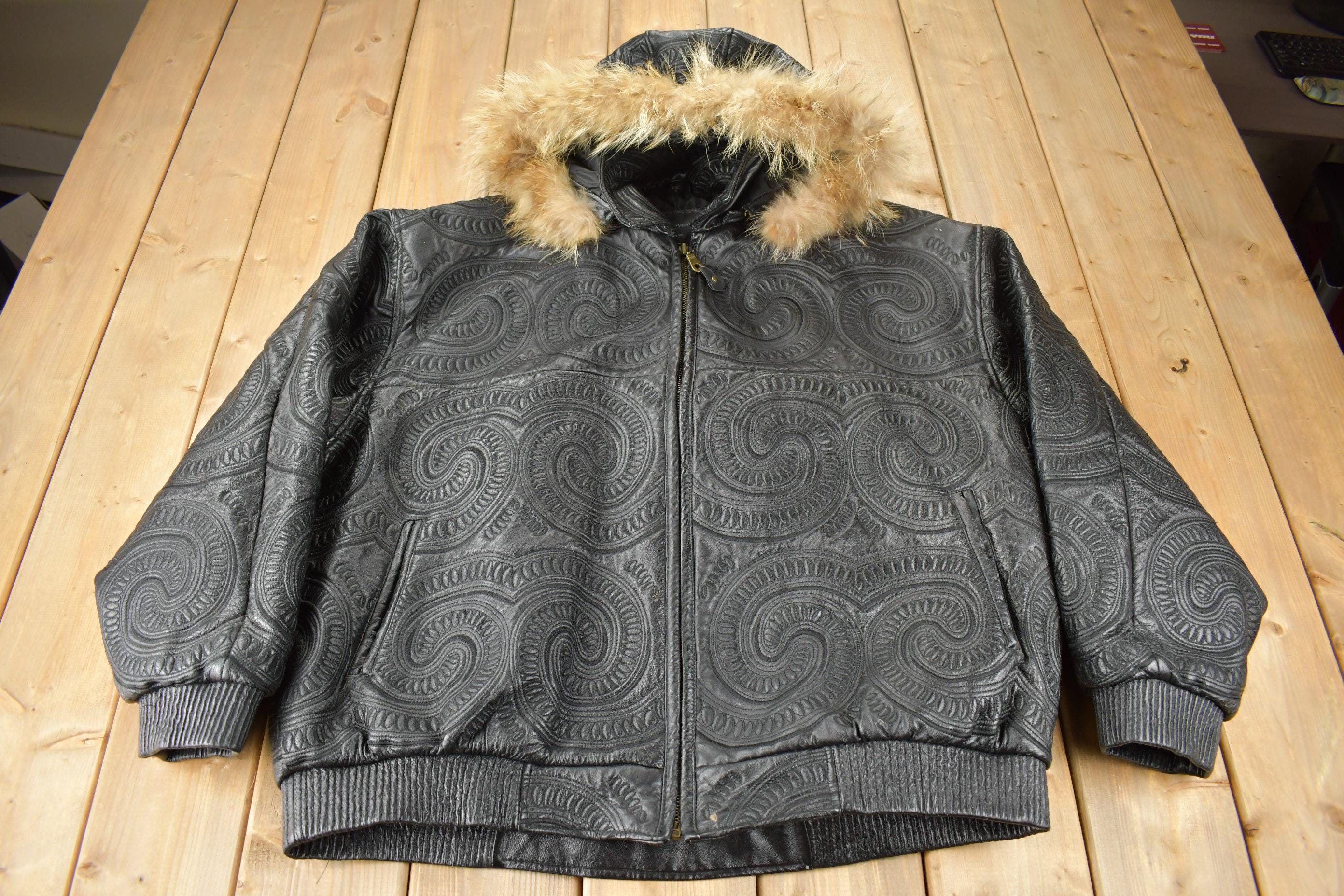 Vintage 1990s Tanners Avenue Leather Mosaic Embroidered Vintage 1990s Tanners Avenue Leather Mosaic Embroidered