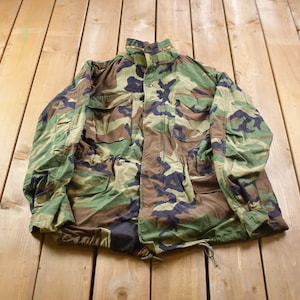 Vintage 1990s US Army Woodland Camo Cold Weather Military Field Jacket / US Army Green / Vintage Army / Militaria / Army Jacket