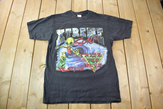 Vintage 1990s Alien Theme Xtreme Surf Ride The Wave Graphic T-Shirt / Alien T Shirt / Surfing Tee / Xtreme tee
