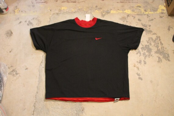 Vintage Nike T-Shirt / Swoosh Graphic / Jersey Pri