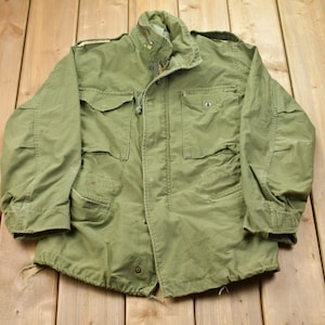 Vintage 2000 Military Field Jacket / Button Up Jacket / US Army Green / Vintage Army / Streetwear Fashion / Army Jacket