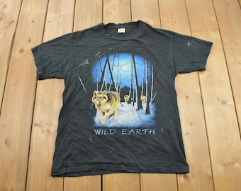 Vintage 1990s Wild Earth Wolf Theme Graphic T-Shirt / Size L / Single Stitch / Streetwear / Nature T Shirt / Outdoorsman / Made In USA