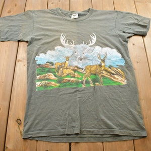 1990年代のヴィンテージ テネシー川鹿のグラフィックTシャツ / ストリートウェア / レトロスタイル / シングルステッチ / アメリカ製 / 90年代グラフィックTシャツ