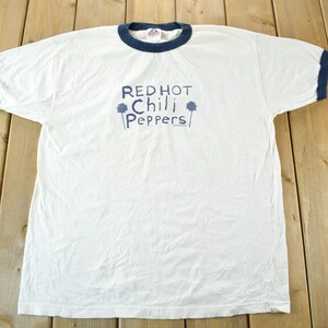 Vintage 2002 Red Hot Chili Peppers Tour Band T-shirt / Y2K Band