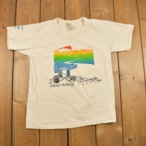 Vintage 1990s Yukon Rainbow Souvenir T Shirt / Streetwear / Made In USA / Vacation Tee / Travel T Shirt / Alpine Bakery