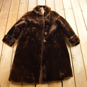 Vintage 1960s Sheered Beaver Fur Coat / True Vintage / Made In USA / Vintage Fur Coat / Vintage Fur