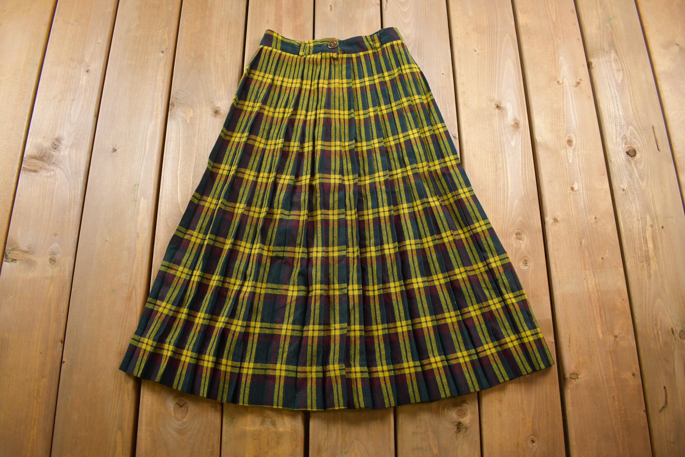 Vintage 1990s Betty Barclay Plaid Pattern Colorful Two-tone Skirt Size 22 / Women's Vintage / Vintage Skirt / Retro Style/ Jorts