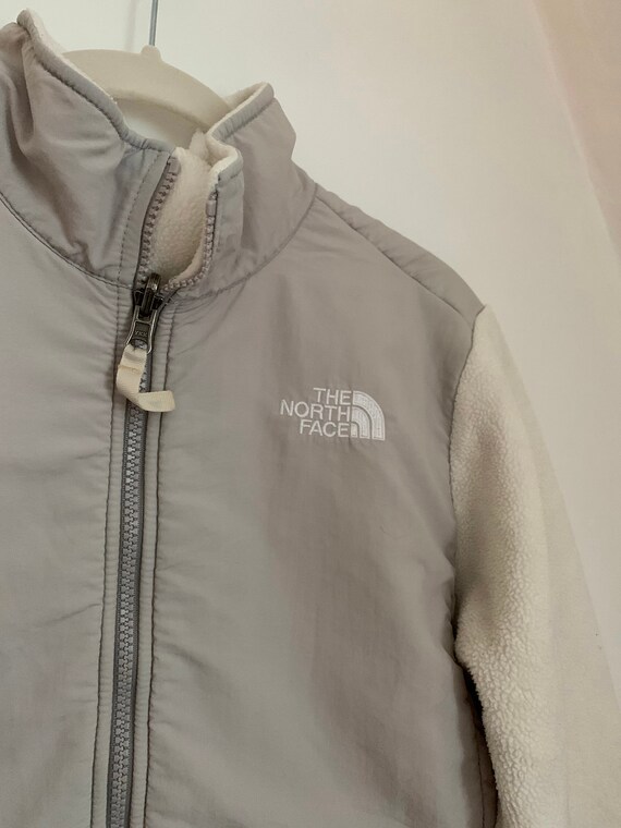 The North Face / North Face Outerwear / White Fle… - image 3