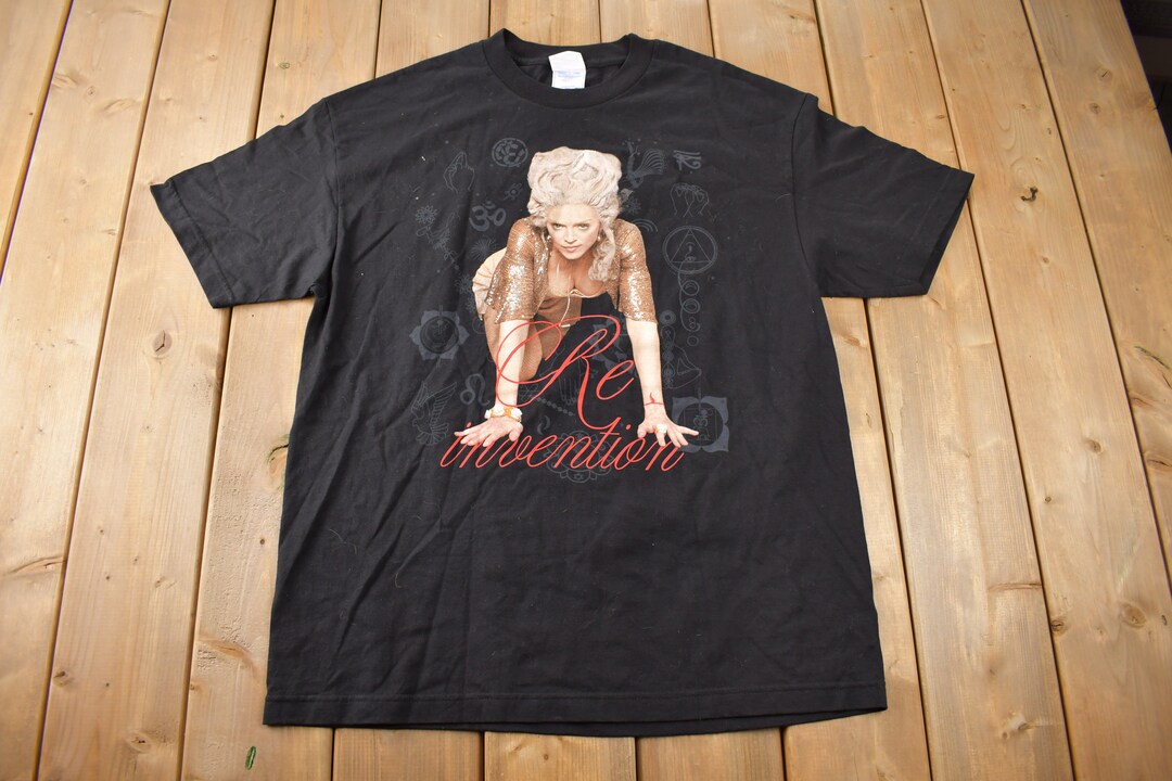 Vintage 2004 Madonna Reinvention Tour T Shirt Made in USA Size XL 