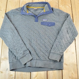 Vintage 1990s Patagonia Pleated Souvenir Crewneck Sweatshirt Made In USA / 90s Crewneck / Souvenir Sweater / Streetwear
