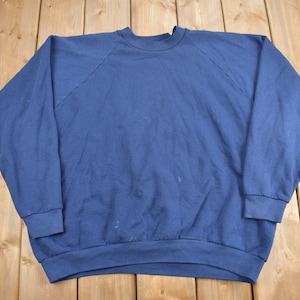 Vintage 1990s Blank Raglan Sleeve Crewneck Sweatshirt / 90s Crewneck / Made In USA / Essential / Streetwear / 90s / Distressed
