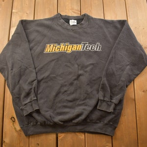 Vintage 1990s Michigan Tech Collegiate Crewneck / Embroidered / NCAA Sweatshirt / Sportswear / Americana