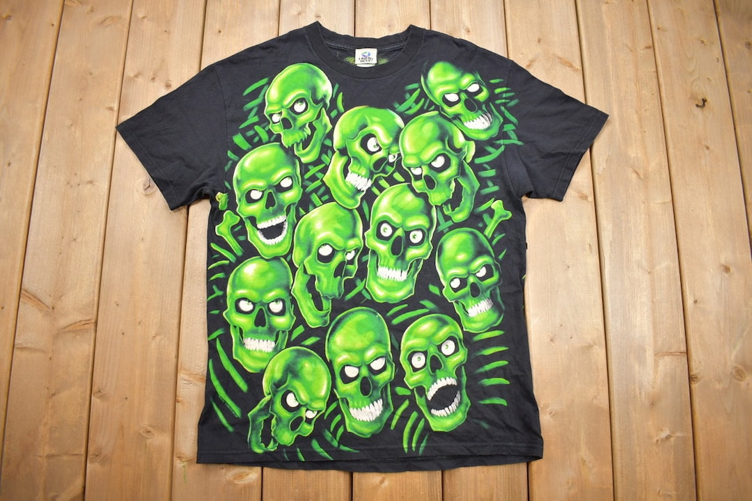 Vintage 2001 Liquid Blue Skull Pile All Over Print T-shirt