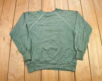 Vintage jaren 60 blanco vervaagd bosgroen sweatshirt met ronde hals / jaren 60 ronde hals / Made in USA / True Vintage / Distressed