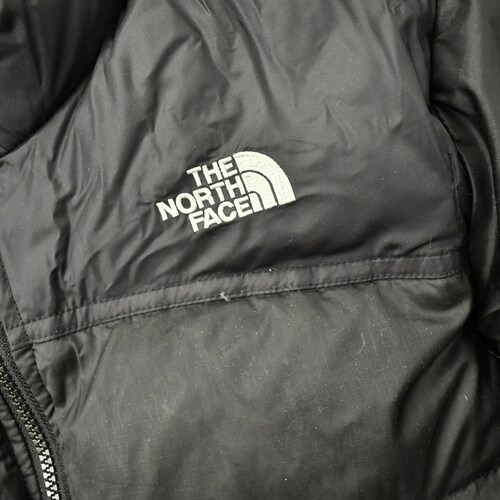 Vintage 1990s The North Face 550 Boys shops Size Black Puffer Jacket / Goose Down Fill / Winter / Streetwear / North Face Nuptse