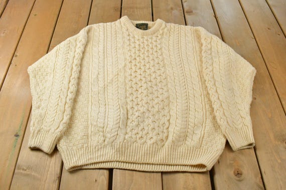 Vintage 1990s Carraig Donn Merino Wool Cable Knit Crewneck Sweater Men's L / 90s Fisherman Sweatshirt / Outdoors / Made in Ireland
