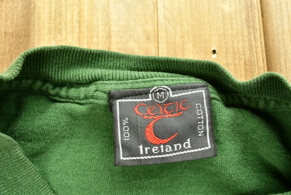 Vintage 1990s Ireland Bull Graphic T-Shirt / 80s … - image 5