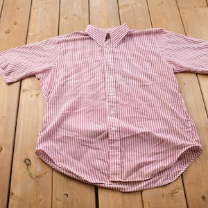 Vintage 1990s Arrow Striped Button Up Shirt / 1990s Button Up / Vintage Arrow / Basic Button Up / Vertical Striped / Arrow Dress Shirt