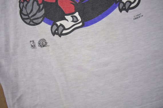 Vintage 1990s Toronto Raptors NBA Graphic T-Shirt… - image 4