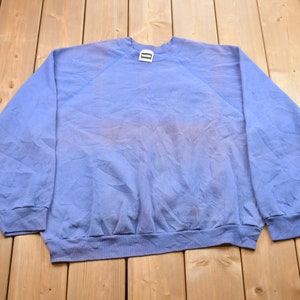 Vintage 1980s Blank Raglan Crewneck Sweatshirt / 80s Crewneck / Athleisure / Streetwear / Tultex / Essential Vintage / Made In USA
