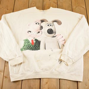 Vintage 1990s Wallace And Gromit Souvenir Crewneck Sweatshirt Mens L / 90s Crewneck / Travel Vacation Sweater / Streetwear