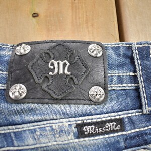 Jean Miss Me Buckle Skinny X1002SP - Taille 26x31, Bleu Délavé, Très Bon État