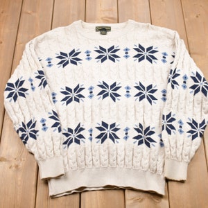 Vintage 1980s Croft & Borrow Icelandic Knitted Sweater / 80s Crewneck / Vintage Snowflake Pattern Print / Outdoor / Pullover Sweatshirt