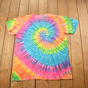 Vintage 1990s Common Threads Tie Dye All Over Print T-shirt / Vintage Band Tee / Music Promo / Tie Dye / Made In USA