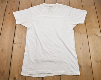 Vintage 1990s Hanes Simple Blank White T-Shirt / Vintage T Shirt / Streetwear / Vintage Tee / Single Stitch / Made In USA