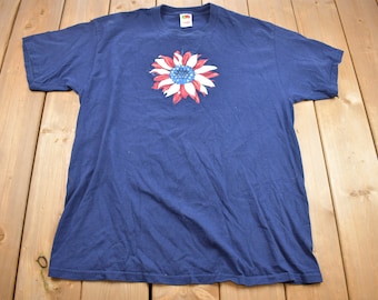 Vintage 1990s American Flag Flower Graphic T Shirt / USA / Vintage T Shirt / Streetwear / Rare Vintage / Front Graphic / Streetwear