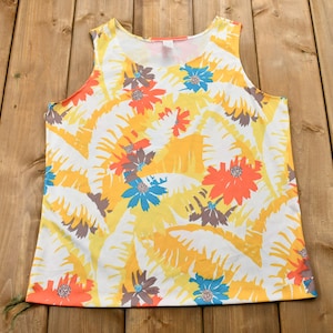 Vintage 1970s Regenbogen abstraktes Blumen Muster Tank Top Bluse / Polyester / Resort Wear / Disco / Retro Style / Made in USA