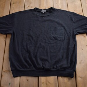 Vintage 1990s Crewneck Sweatshirt / 90s Crewneck / Made In USA / Essential / Streetwear / 90s