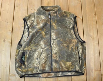 Vintage 1990s Guide Series Camo Fleece Sweater Vest / Outdoorsman / 90s Sweater / Streetwear / Hiking / Fleece Zip up