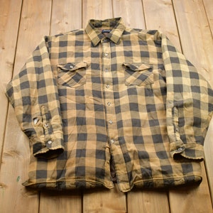 Vintage 1990s Arrow Insulated Plaid Flannel Button Up Shirt / 1990s Button Up / Vintage Flannel / Plaid Shirt / Button Down / Lined Flannel
