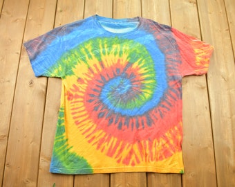 Vintage 1990s All Over Print Tie Dye Spiral T-Shirt / Psychedelic / 80s / 90s / 2000 Streetwear / Retro Style / Hippie Tee