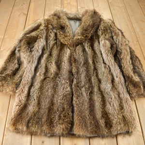 Vintage 1970s Brown Racoon Fur Coat / Vintage Fur Jacket / Authentic Fur / True Vintage