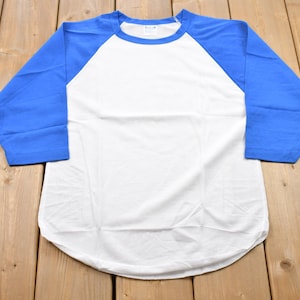 Vintage 1970s Raglan Color Block 3 Quarter Sleeve T-Shirt / Graphic / 80s / Streetwear / Retro Style / Single Stitch / Made In Malaysia