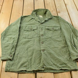 Vintage 1974 OG-107 Military Sateen Shirt Men's L / Marine Corps Army / 1970s Combat Shirt / 60s Militaria / True Vintage / Button Up